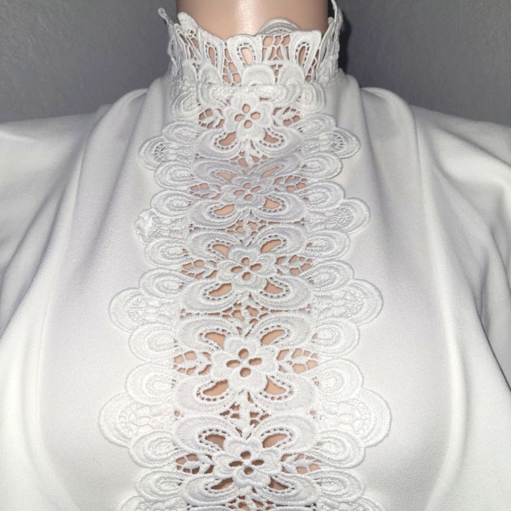 Gorgeous white bodysuit.